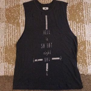 Unif Muscle Distressed Tee